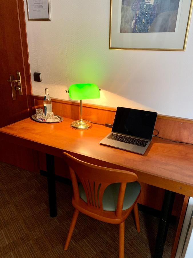 Gaestehaus Praesenzhof Bensheim Ngoại thất bức ảnh